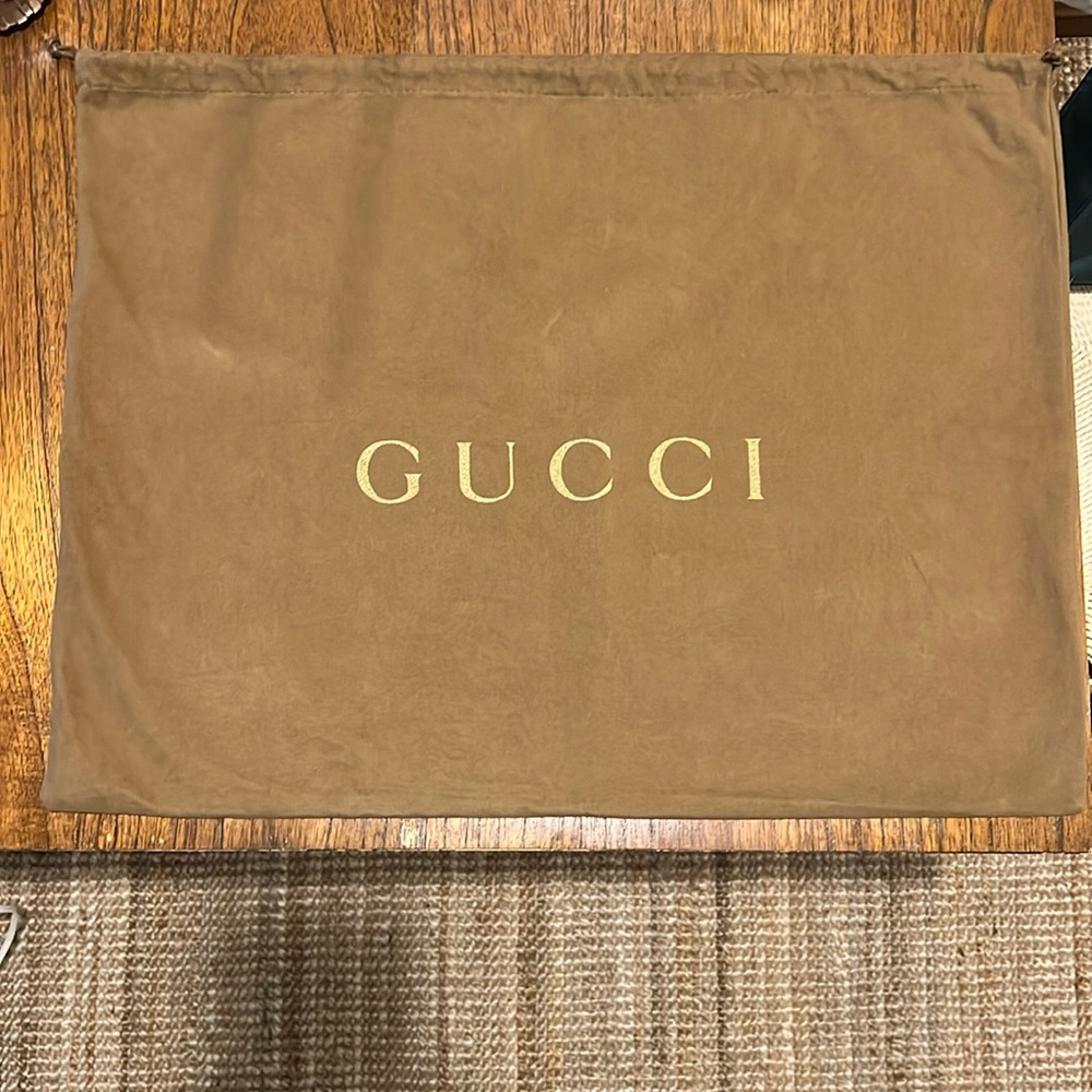 Gucci handbag dust cover